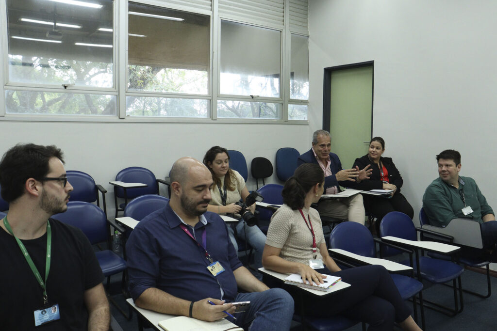 O coordenador de assistência do HC-Unicamp, Paulo Velho, acompanhou a visita da representante do Ministério da Saúde ao CIATox/Foto: Marcelo Oliveira