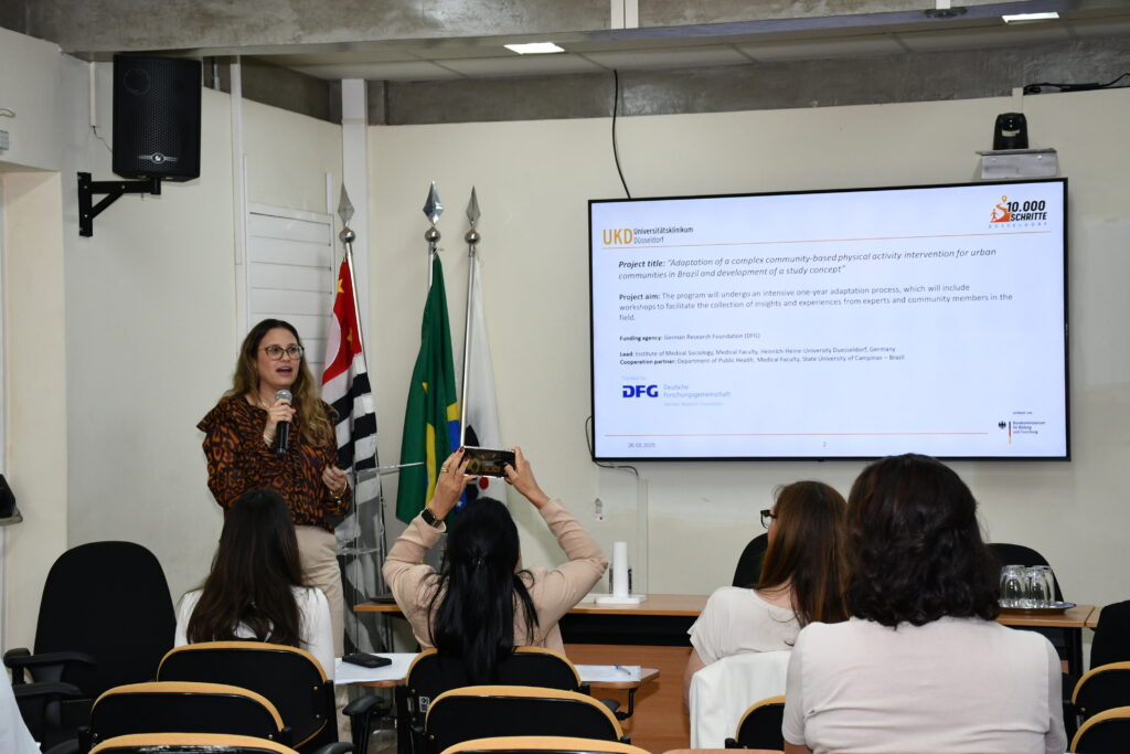  I Workshop 10,000 Steps: um programa de intervenção para promoção da saúde na comunidade