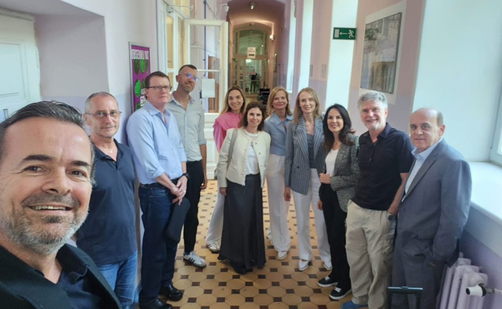 Na Polônia, Márcio Lopes Miranda participa de cirurgia fetal pioneira para correção da encefalocele.