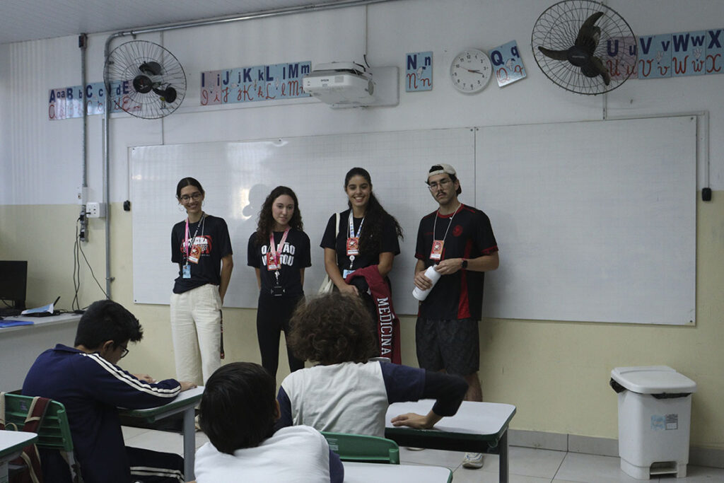 Atlética de Medicina inicia atividades do Projeto de Extensão Arrebol com foco em esporte, saúde e cidadania para crianças e adolescentes