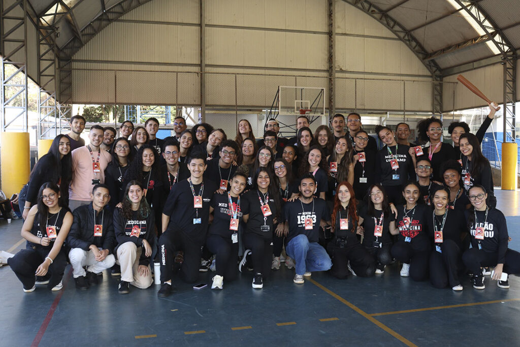 Atlética de Medicina inicia atividades do Programa Arrebol com foco em esporte, saúde e cidadania para crianças e adolescentes