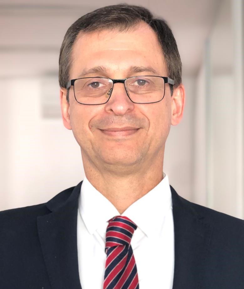 Prof. Cabello