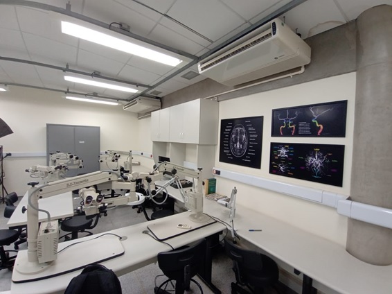 Centro de Treinamento em Neuroanatomia e Microcirurgia (1)