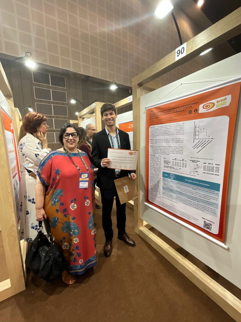 Estudo da Unicamp sobre aparecimento tardio de sintomas neuropsiquiátricos em pessoas idosas é premiado em congresso nacional da área