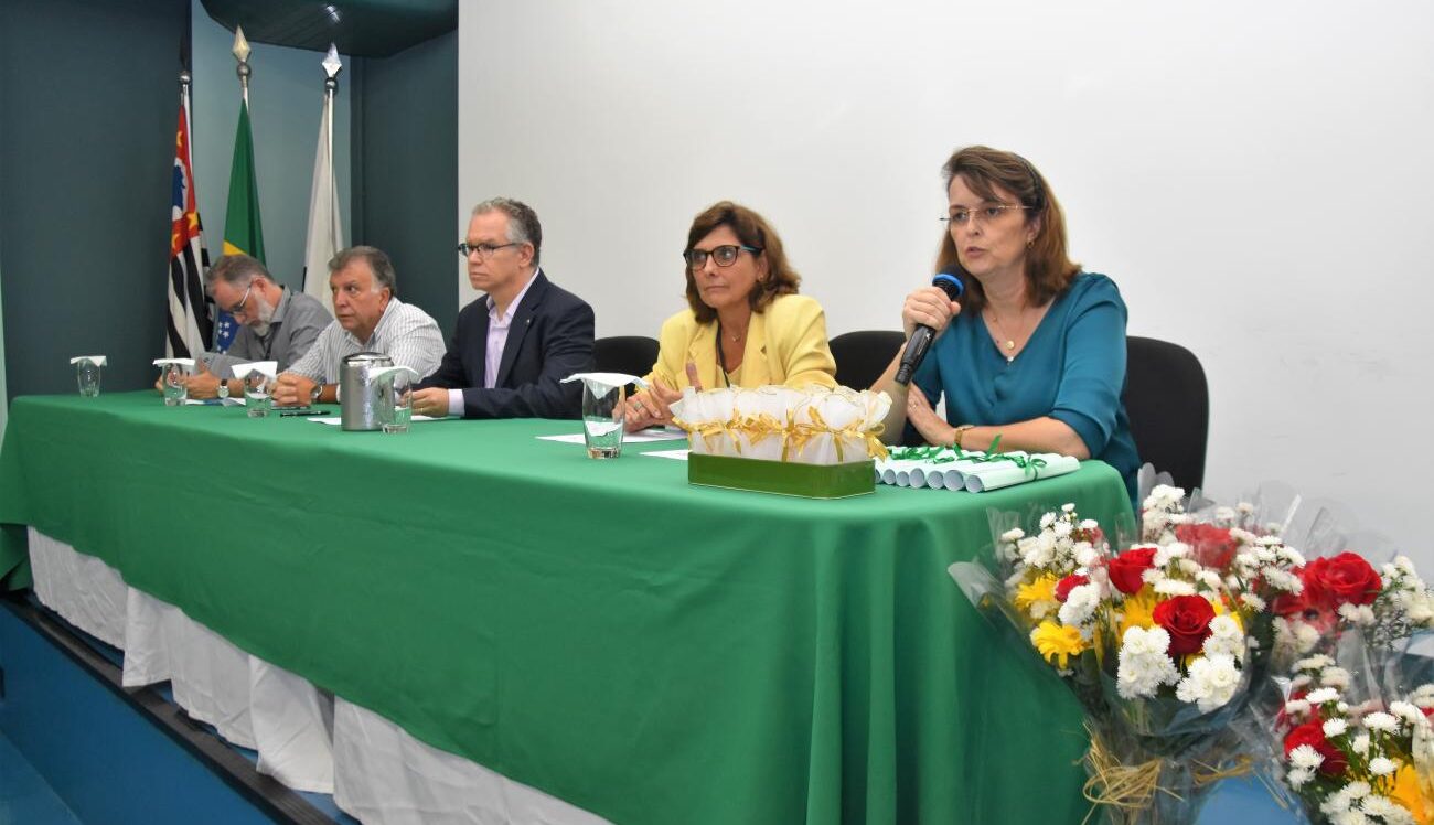 2018 - CERIMÔNIA DE FORMATURA DOS RESIDENTES DO DEPARTAMENTO DE PEDIATRIA (1)