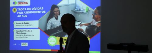 Na FCM, secretário adjunto de Atenção Especializada à Saúde discute implementação, desafios e impactos do programa "Mais Acesso a Especialistas"